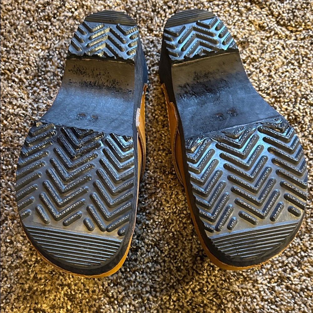Cognac Leather Clogs - Picture 3 of 6